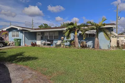 8571 NW 10th St, Pembroke Pines, FL 33024 - Photo 1