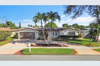 11121 NW 19th St, Pembroke Pines, FL 33026 - Photo 1