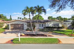 11121 NW 19th St, Pembroke Pines, FL 33026 - Photo 1