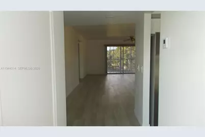 300 SW 130th Ter #415B, Pembroke Pines, FL 33027 - Photo 1