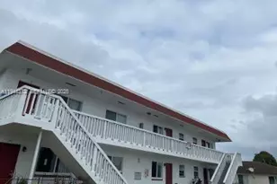 7011 Pembroke Rd, Pembroke Pines, FL 33023 - Photo 1