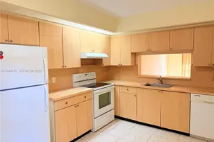 12950 SW 4th Ct, Pembroke Pines, FL 33027 - Photo 1