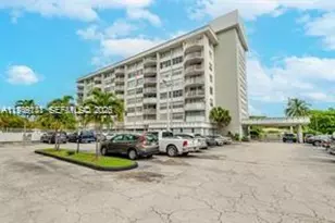 16740 NE 9th Ave, North Miami Beach, FL 33162 - Photo 1