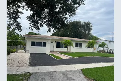 1735 NE 157th Ter, North Miami Beach, FL 33162 - Photo 1