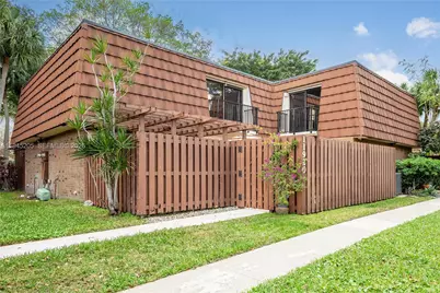 11920 SW 9th Mnr, Davie, FL 33325 - Photo 1
