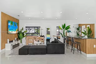 700 NW 9th Ct, Hallandale Beach, FL 33009 - Photo 1