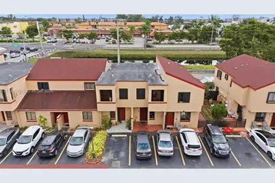 2412 W 52nd Ter #7-7, Hialeah, FL 33016 - Photo 1