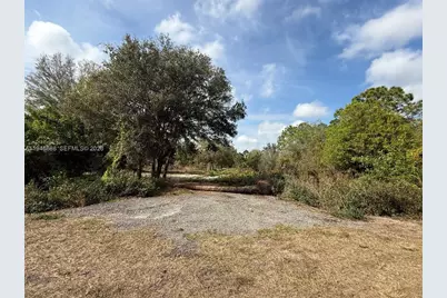 580 S Palm St, Clewiston, FL 33440 - Photo 1