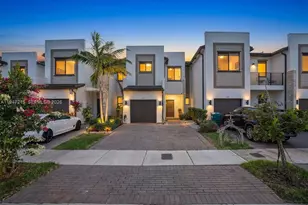 544 NE 206th Ln, Miami, FL 33179 - Photo 1