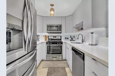 730 Pennsylvania Ave #512, Miami Beach, FL 33139 - Photo 1