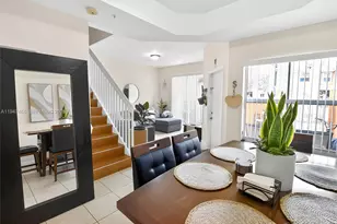 910 SW 143rd Ave, Pembroke Pines, FL 33027 - Photo 1