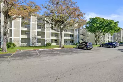 2900 NW 48th Ter #402, Lauderdale Lakes, FL 33313 - Photo 1
