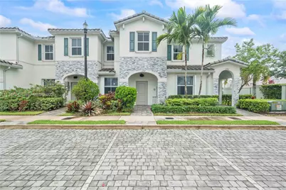 2747 SE 15th St, Homestead, FL 33035 - Photo 1