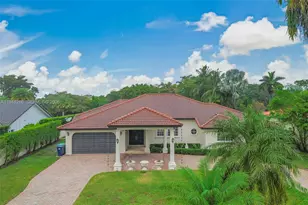 10261 SW 58th St, Miami, FL 33173 - Photo 1