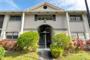 927 NE 199th St, Miami, FL 33179 - Photo 1