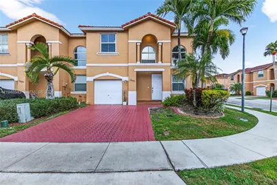 13443 NW 8th St, Pembroke Pines, FL 33028 - Photo 1