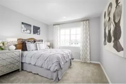 561 NW 10 Ct, Florida City, FL 33034 - Photo 1