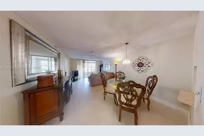 2800 W Sunrise Lakes Dr #101, Sunrise, FL 33322 - Photo 1