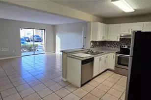 251 W Palm Cir W, Pembroke Pines, FL 33025 - Photo 1