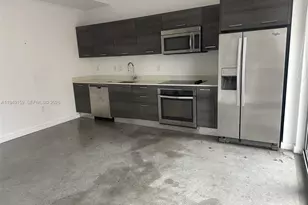151 SE 1st St, Miami, FL 33131 - Photo 1