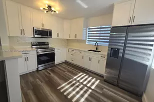 635 W 31st St, Hialeah, FL 33012 - Photo 1