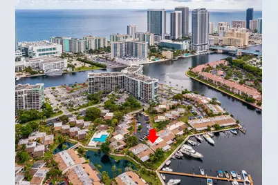 429 Leslie Dr #429, Hallandale Beach, FL 33009 - Photo 1