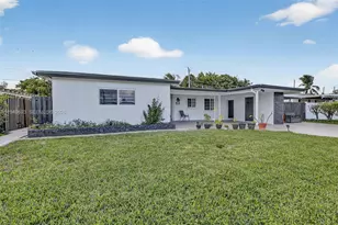 730 N 72nd Way, Hollywood, FL 33024 - Photo 1