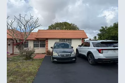 7387 NW 76th St, Tamarac, FL 33321 - Photo 1