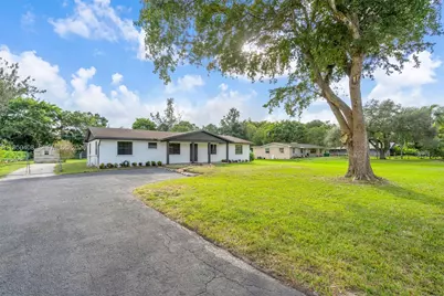 14230 SW 14th St, Davie, FL 33325 - Photo 1