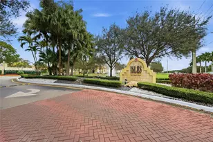 437 Vista Isles Dr, Sunrise, FL 33325 - Photo 1