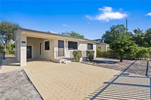 811 NW 115th St, Miami, FL 33168 - Photo 1