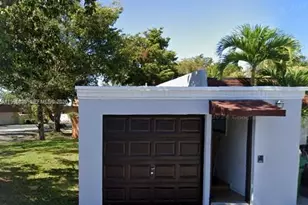 18915 W Lake Dr, Hialeah, FL 33015 - Photo 1