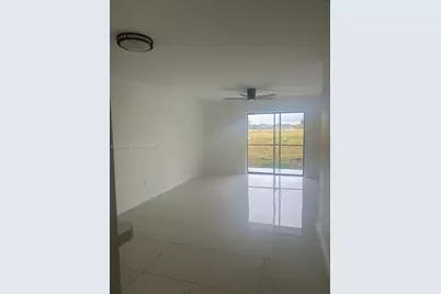 842 NE 209th St #105-37, Miami, FL 33179 - Photo 1