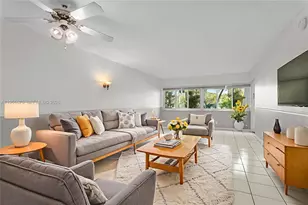100 Lakeview Dr, Weston, FL 33326 - Photo 1