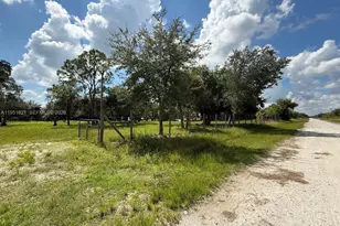 266 Avenida Del Centro, Clewiston, FL 33440 - Photo 1