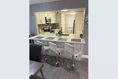330 Lakeside Ct #206, Sunrise, FL 33326 - Photo 1
