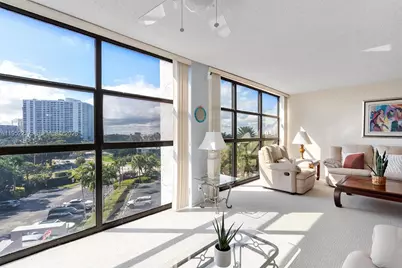 600 Parkview Dr #601, Hallandale Beach, FL 33009 - Photo 1