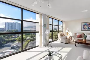 600 Parkview Dr, Hallandale Beach, FL 33009 - Photo 1