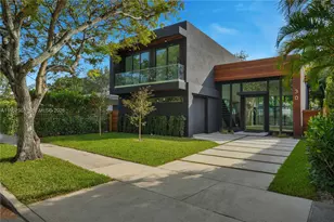 30 NE 50th St, Miami, FL 33137 - Photo 1