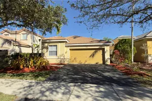 1792 Aspen Ln, Weston, FL 33327 - Photo 1