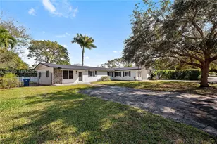 10525 SW 77th Ct, Pinecrest, FL 33156 - Photo 1