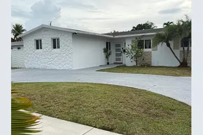 19500 SW 97th Pl, Cutler Bay, FL 33157 - Photo 1