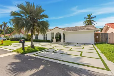 5976 SW 88th Pl, Miami, FL 33173 - Photo 1