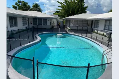 724 NE 6th St #9, Hallandale Beach, FL 33009 - Photo 1