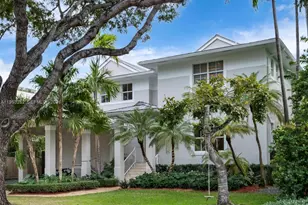 164 W Mashta Dr, Key Biscayne, FL 33149 - Photo 1