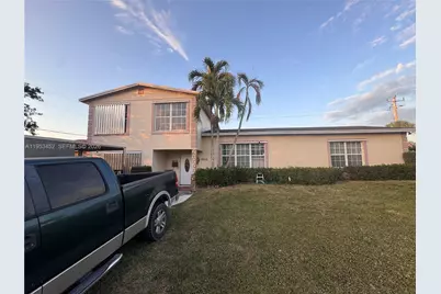 1600 W 32nd St, Riviera Beach, FL 33404 - Photo 1