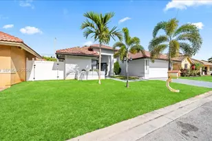 11611 SW 9th Ct, Pembroke Pines, FL 33025 - Photo 1