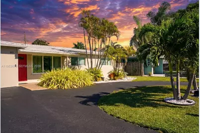 601 NE 2nd St, Dania Beach, FL 33004 - Photo 1