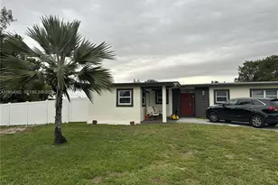5700 SW 54th Terrace, Davie, FL 33314 - Photo 1