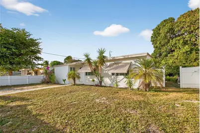171 Tulip Tree Dr, Lake Worth, FL 33462 - Photo 1